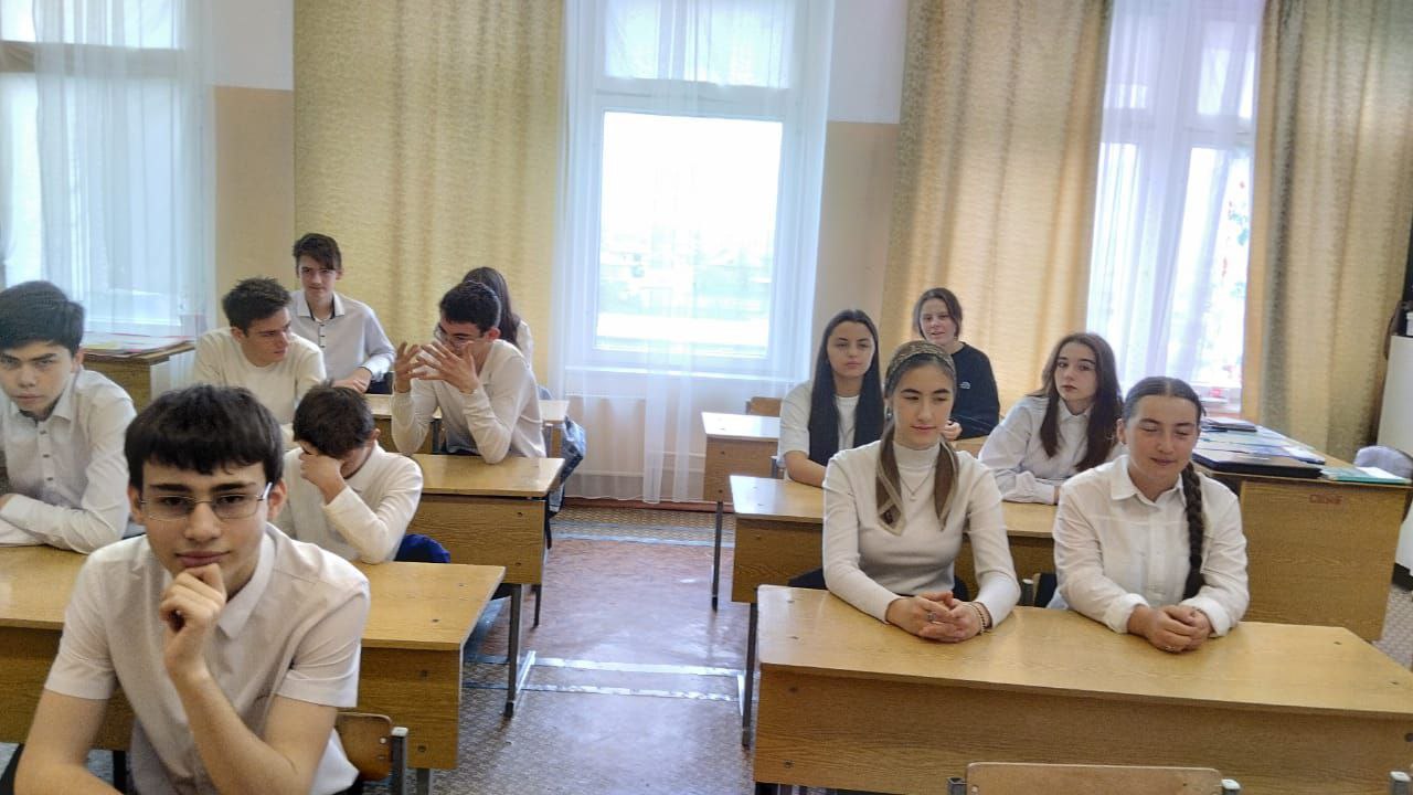 Профориентационное занятие &amp;quot;Россия космическая: узнаю о профессиях и достижениях в космической отрасли&amp;quot; 9 б класс.